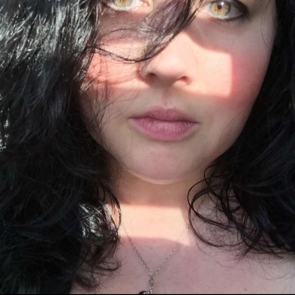 Meet your Posher, Alalicia - Picture 1 of 1